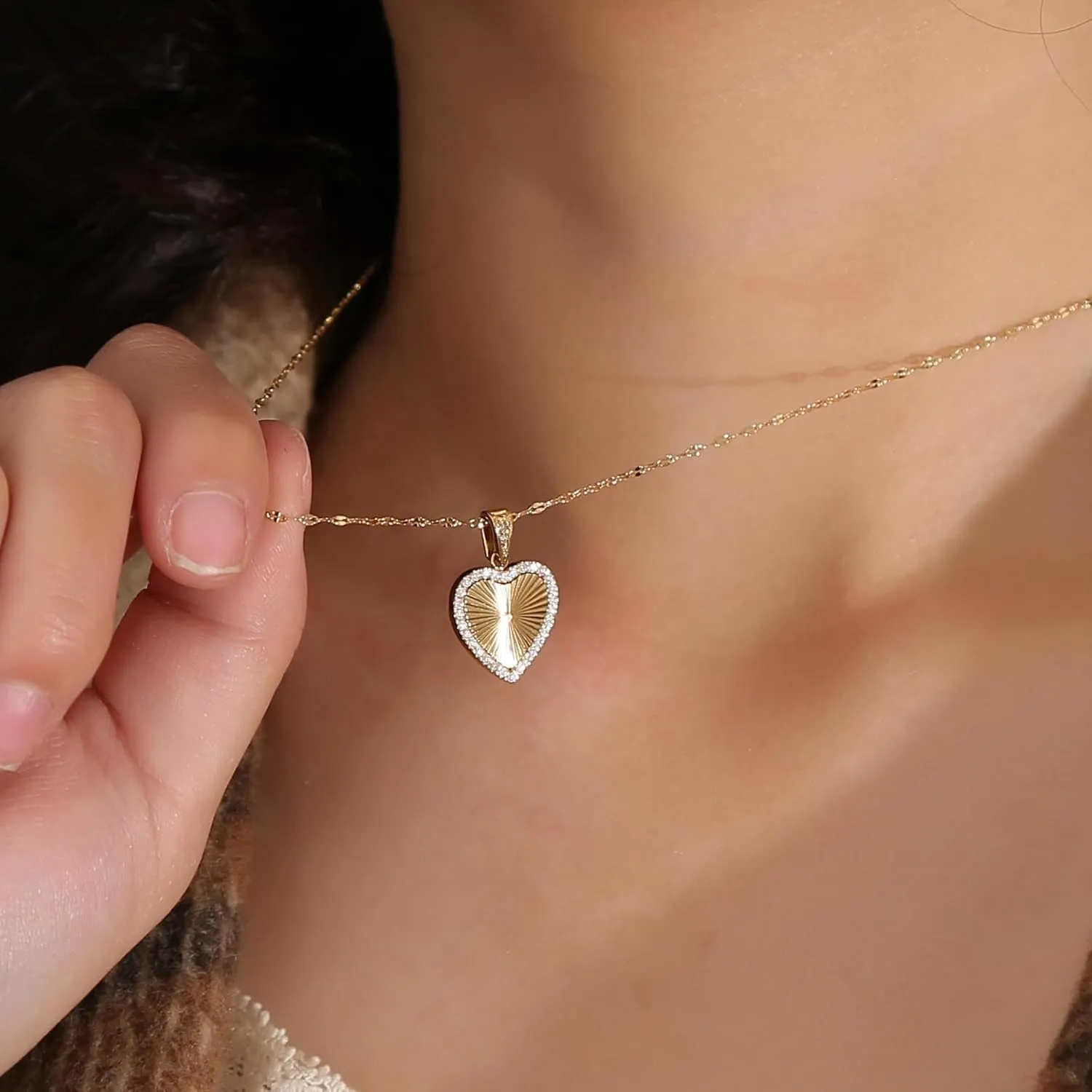 16 Inch Women's Pendant Necklace Chains - 5 Different Pendant Designs, Dainty Adjustable Chains(Gold/Silver)