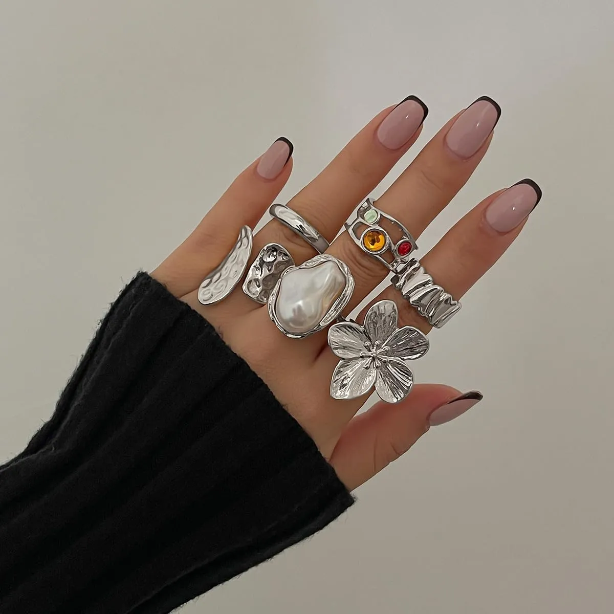 6PCS Chunky Gold Rings for Women Non Tarnish Statement Silver Rings Set Pearl Flower Rings for Women Stackable Knuckle Ring Chunky Jewelry
