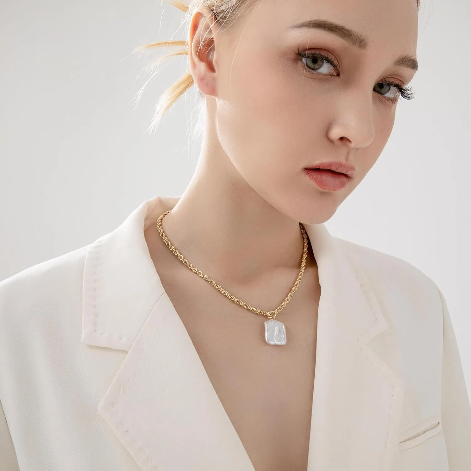 Baroque Pearls Necklaces for Women