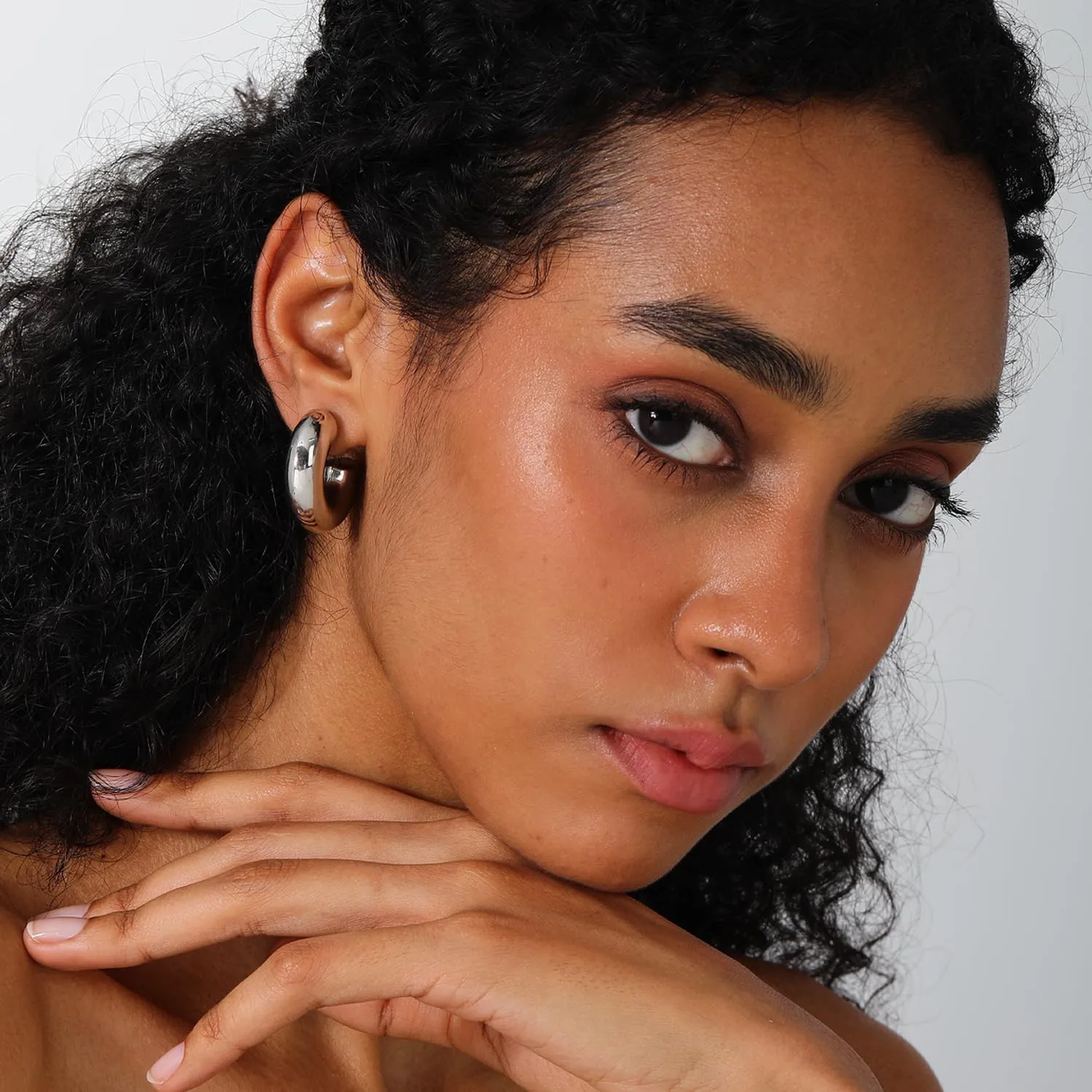 Chunky Hoop Earrings for Women 14K Gold Huggie Hoop Earrings Open Hoops Hypoallergenic Lightweight Earring Jewelry for Women