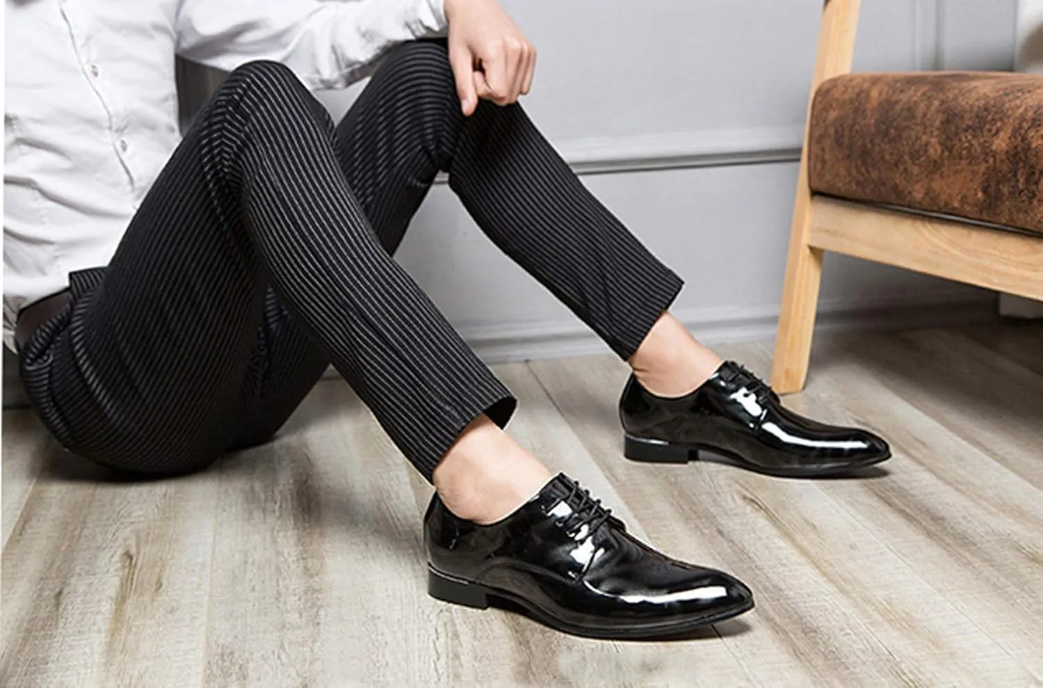 Dress Shoes Men Pointed Toe Floral Patent Leather Lace Up Oxford Fashion Formal Shoes Black Blue Red