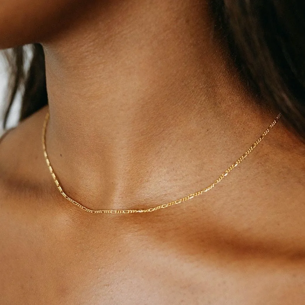 Gold Initial Necklaces for Women Trendy, Layered Dainty 14K Gold Letter Pendant Necklace Figaro Choker Necklaces Costume Monogram Name Necklaces Cute Simple Gold Jewelry Set for Women Gifts