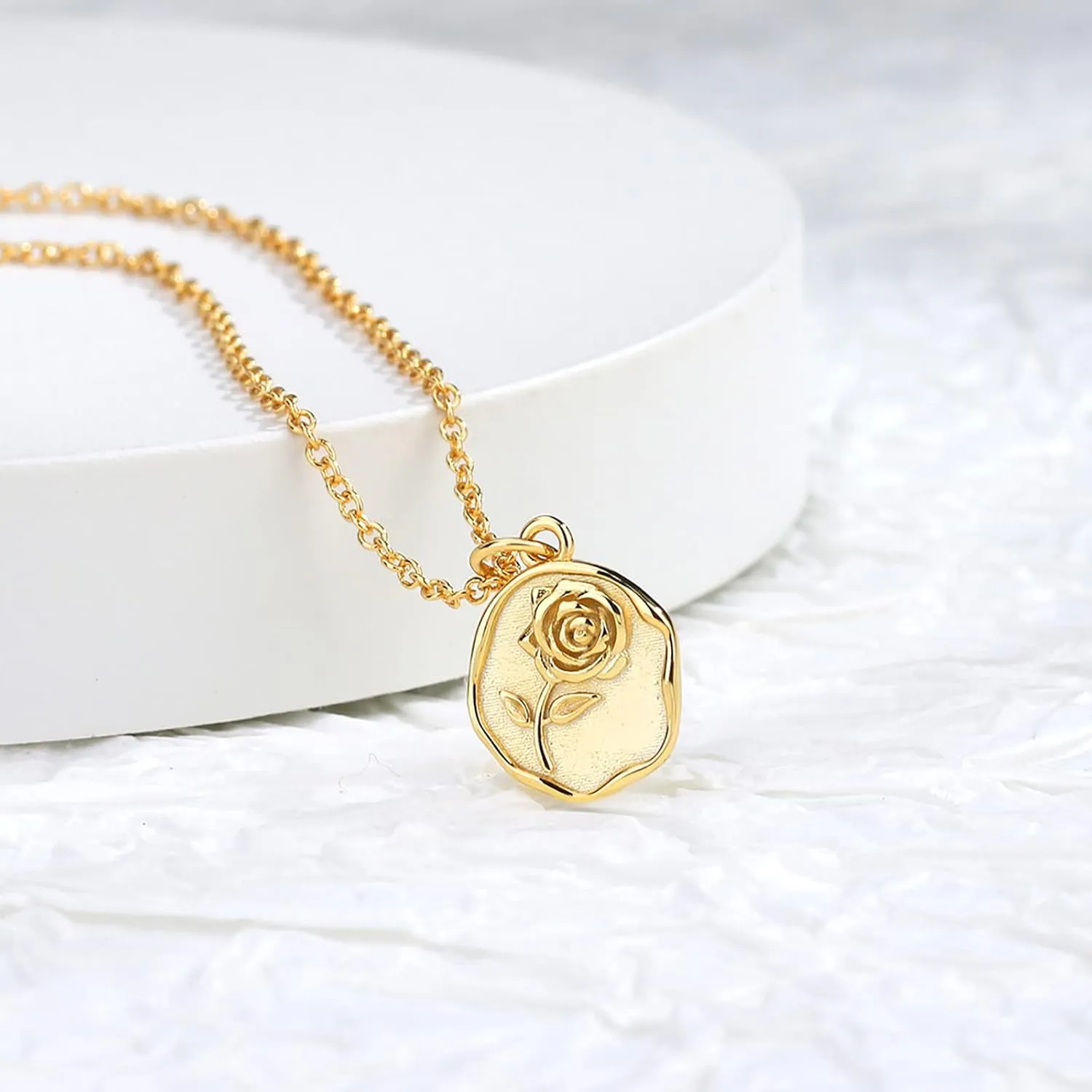 Gold Pendant Necklace for Women 18K Gold Plated Dainty Gold Necklace for Women, Jewelry Gift for Her