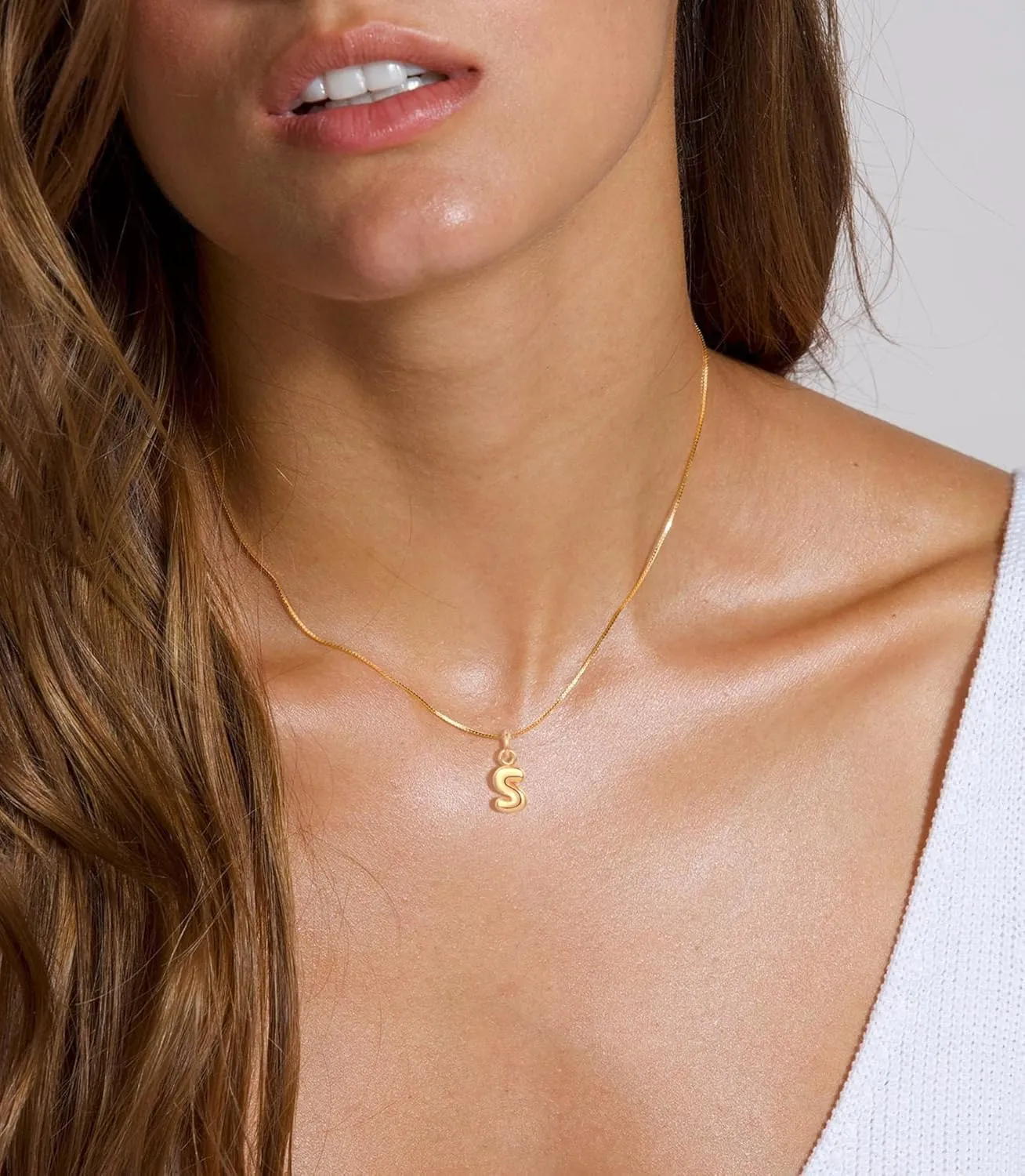 KOHOTA Gold Bubble Letter Necklace for Women 14k Gold Plated Balloon Initial Letter Pendant Necklace Personalized Dainty Tiny A-Z Name Charm Choker Necklace Simple Cute Trendy Jewelry Gift for Women