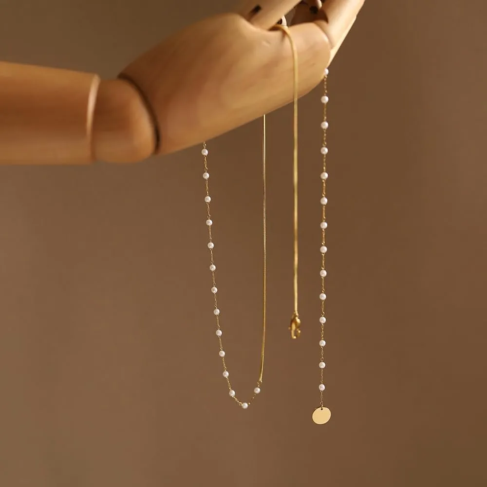 Layered Pearl Necklaces for Women 18K Gold Plated Dainty Pearl Choker Necklaces Trendy Jewelry Gifts for Women.