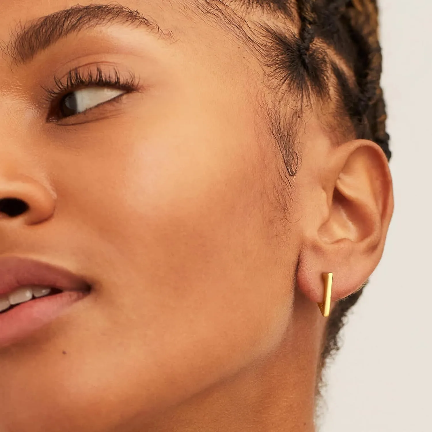 Milacolato 925 Sterling Silver Small Hoop Earrings for Women 18K Gold Plated Geometric Huggie Hoop Earrings Hypoallergenic Triangle Rectangle Heart Star Oval Hoop Earrings for Women