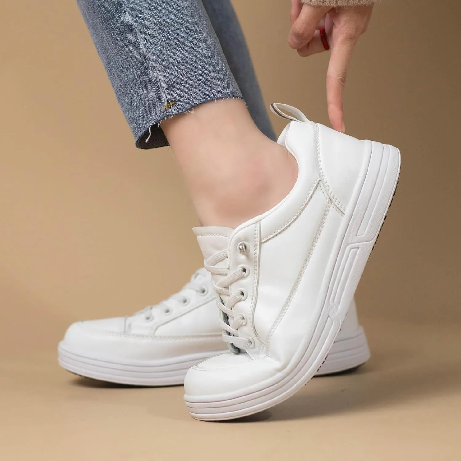 Non-Slip Shoes for Women - Waterproof, Lightweight, Comfortable, Stable, Suitable for Food Service, Nursing, and Crew Work.