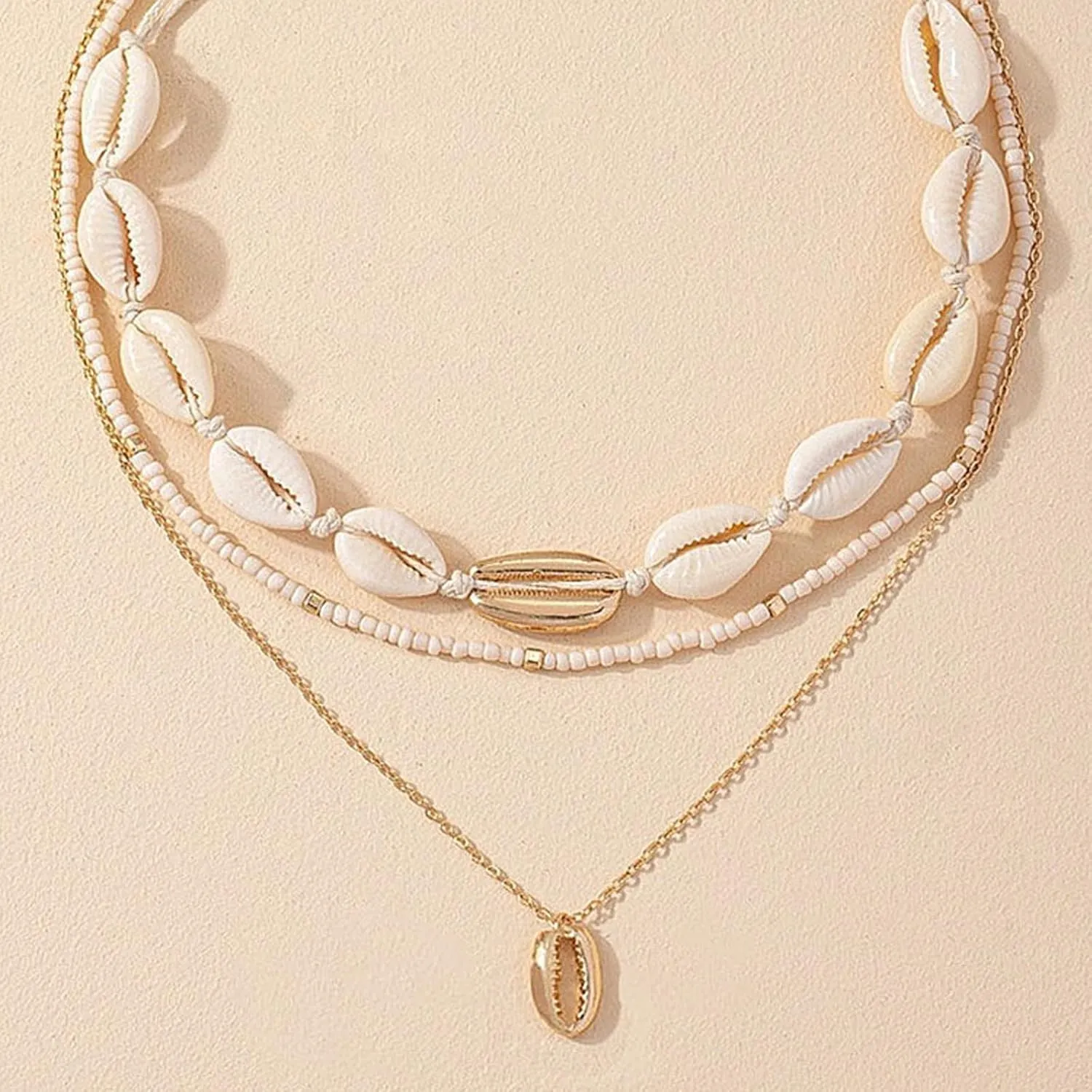 Seashell Necklace Gold Shell Necklaces for Women Layered Boho Beaded Puka Shell Necklace Summer Outfits for Women Beach Vacation Essentials Beachy Jewelry Gifts