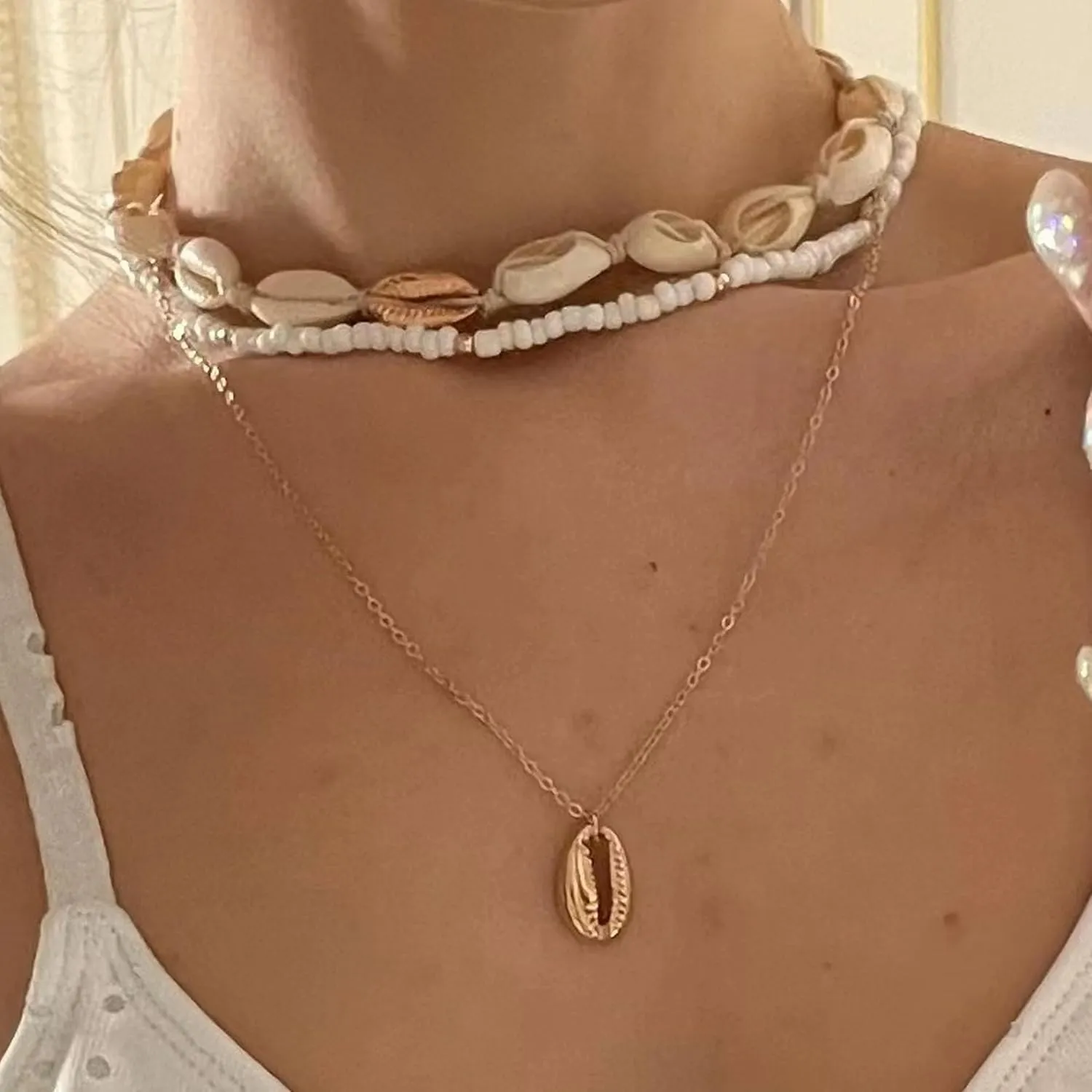 Seashell Necklace Gold Shell Necklaces for Women Layered Boho Beaded Puka Shell Necklace Summer Outfits for Women Beach Vacation Essentials Beachy Jewelry Gifts