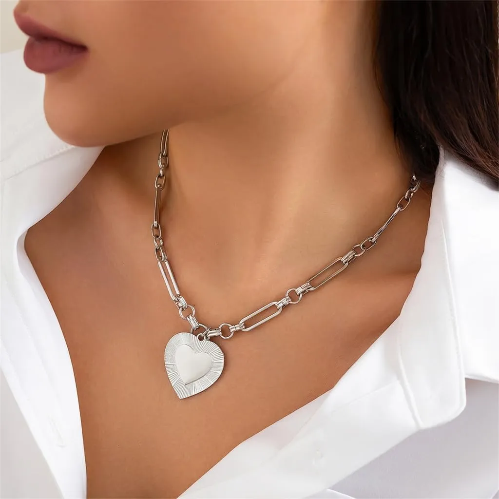 Vintage Geometric Heart Pendant Necklace Adjustable Length Neckchain for Women Elegant Clavicle Chain Party Jewelry