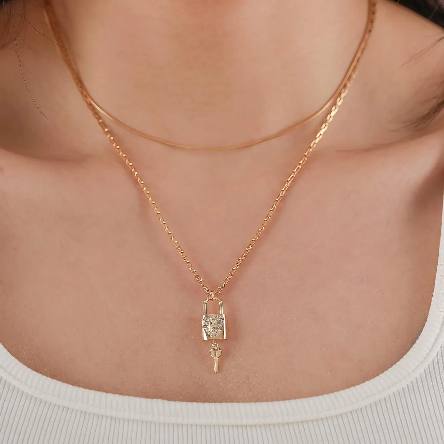 Wellike Necklaces for Women Gold Necklace for Women Initial Necklaces Custom 2pcs Layered Necklaces 18K Gold Jewelry Dainty Necklace Stainless Steel Chain Choker Necklace for Women