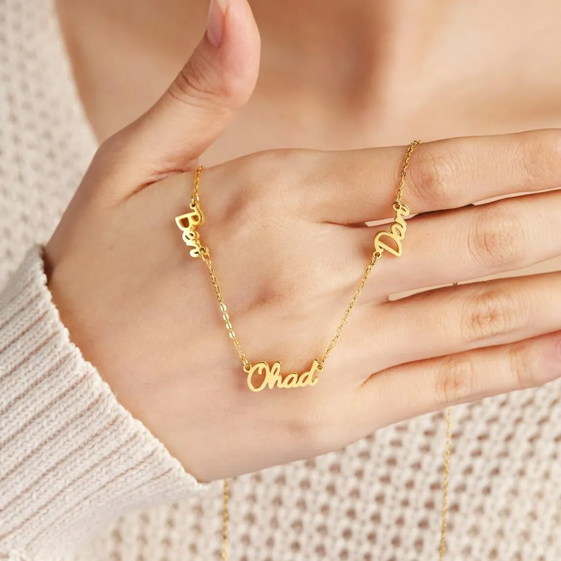 Yoke Style Custom Name Necklace Personalized 18K Gold Plated Nameplate for Women, Customized Choker Necklace with Multiple Names Personalized Mothers Day Jewelry Gift for Mom Family