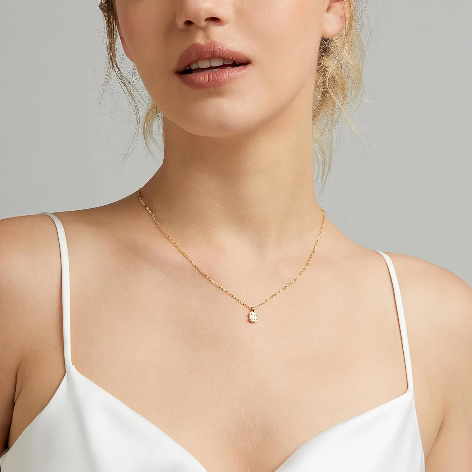 Zeffy Diamond Necklaces for Women, Dainty Gold Necklace 18k Gold Plated Layered Necklaces Simple Gold CZ Diamond Pendant Necklaces for Women Trendy Jewelry Gifts for Girls